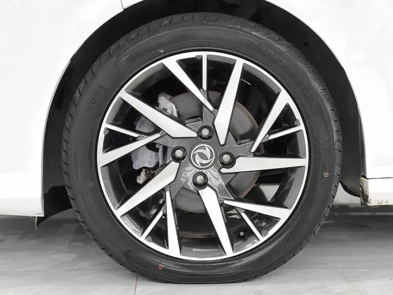2020 Dongfeng Aeolus Yixuan с пробегом 42 400 км