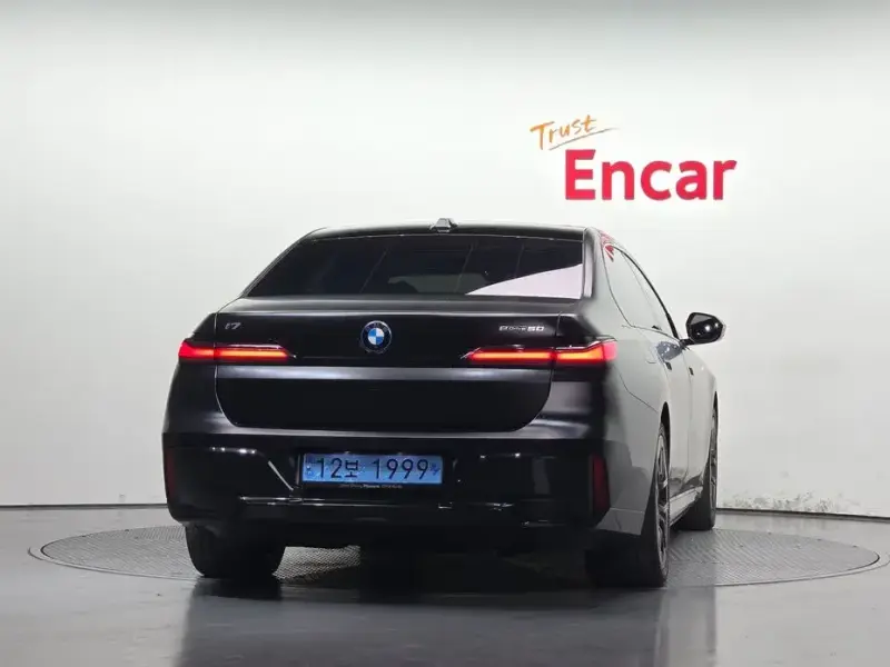 2024 BMW i7 с пробегом 26 189 км