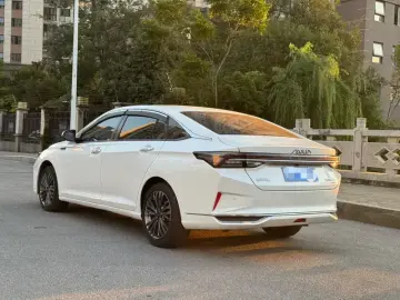 2022 Dongfeng Aeolus Yixuan Max с пробегом 45 400 км