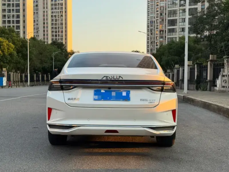 2022 Dongfeng Aeolus Yixuan Max с пробегом 45 400 км
