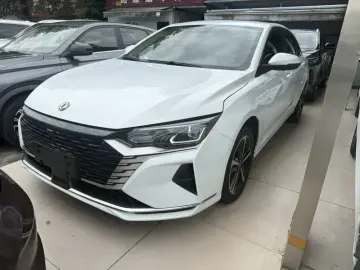 2023 Dongfeng Aeolus Yixuan Max с пробегом 39 000 км