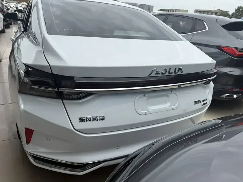 2023 Dongfeng Aeolus Yixuan Max с пробегом 39 000 км