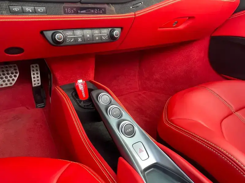 2020 Ferrari F8 с пробегом 23 000 км