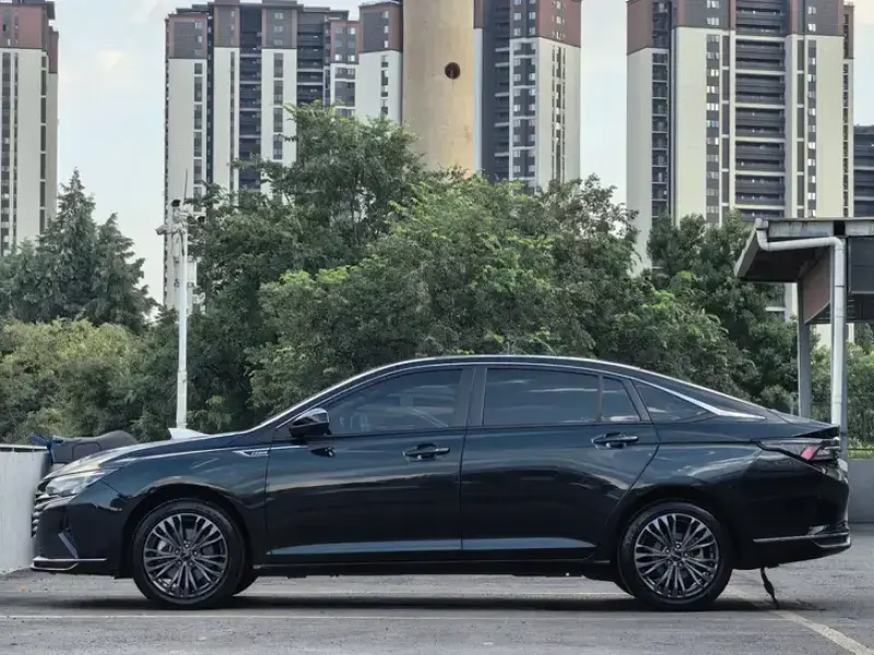 2021 Dongfeng Aeolus Yixuan Max с пробегом 25 800 км