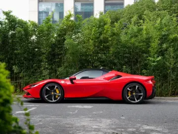 2019 Ferrari SF90 с пробегом 4 000 км