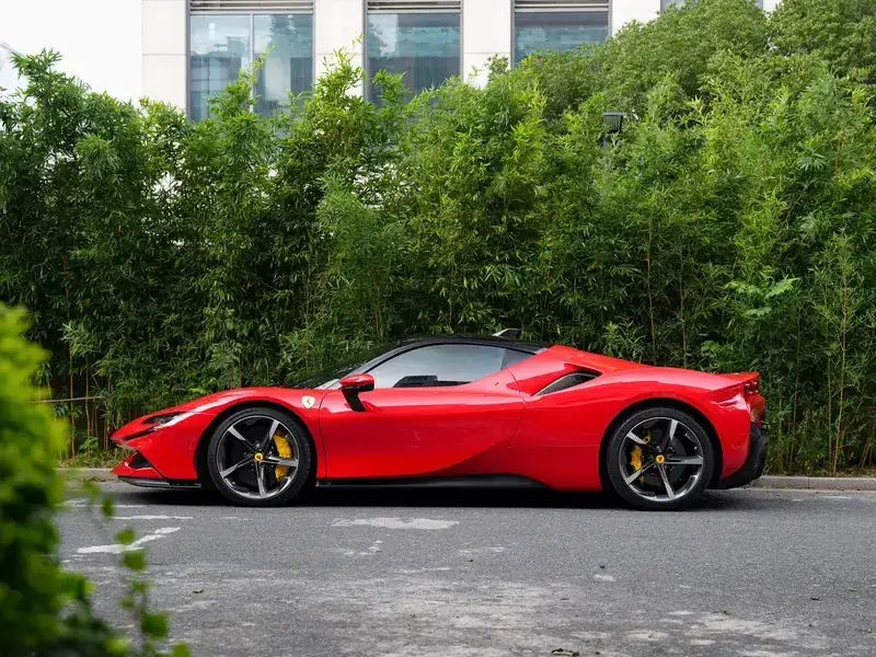 2019 Ferrari SF90 с пробегом 4 000 км