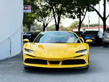 2021 Ferrari SF90 с пробегом 14 000 км