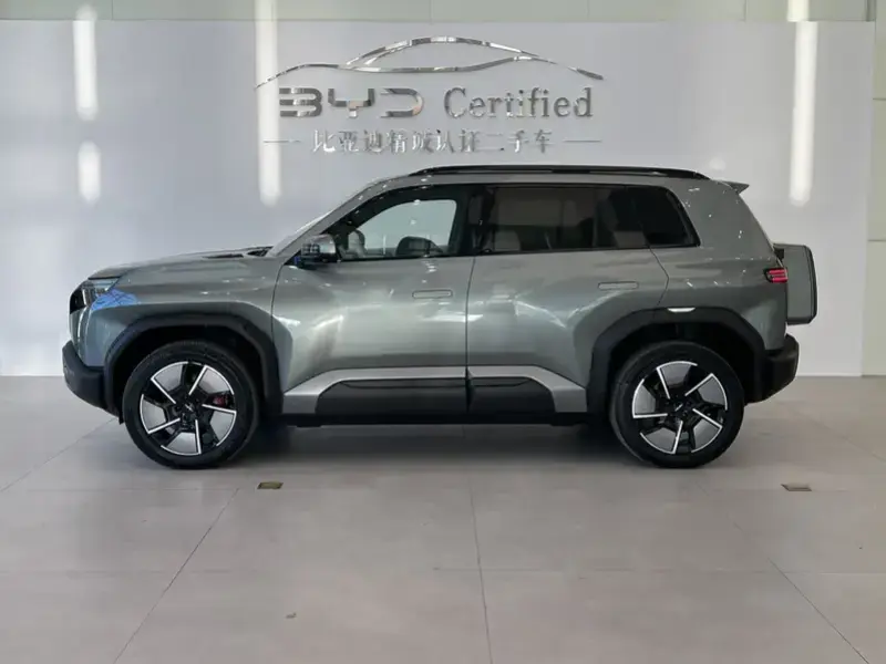 2025 BYD FangChengBao Titanium 3 с пробегом 17 000 км