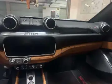 2021 Ferrari Portofino с пробегом 25 000 км