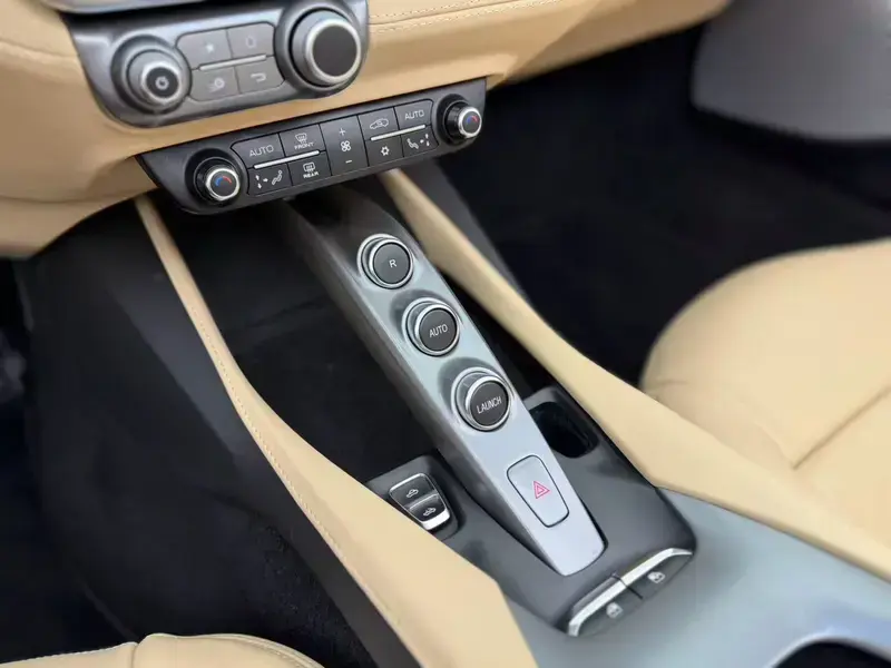 2021 Ferrari Portofino с пробегом 9 000 км