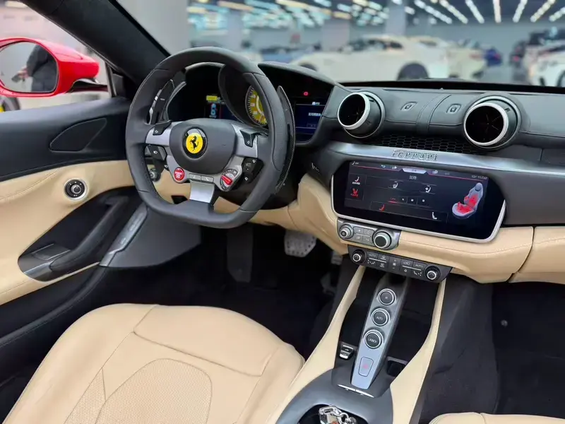 2021 Ferrari Portofino с пробегом 9 000 км