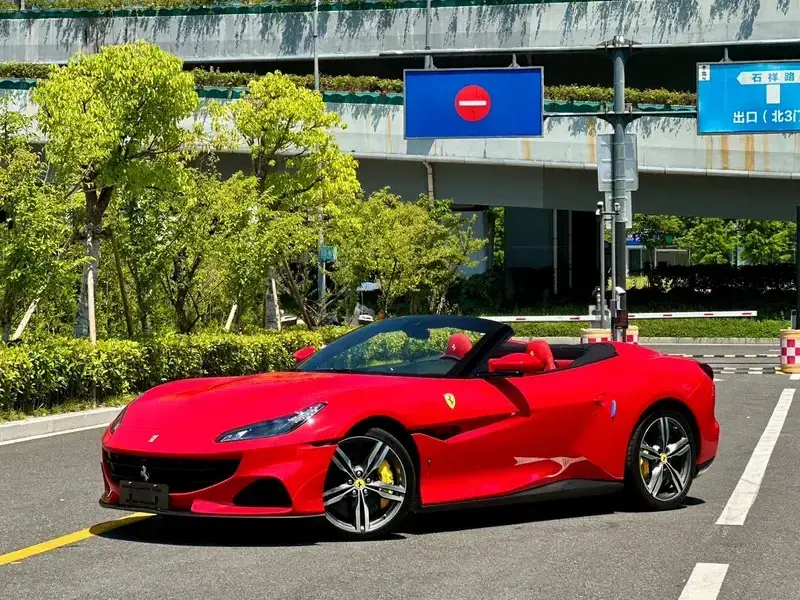 2021 Ferrari Portofino с пробегом 11 000 км