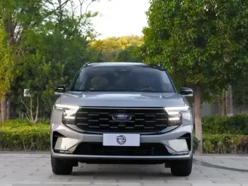 2023 Ford Edge с пробегом 33 000 км