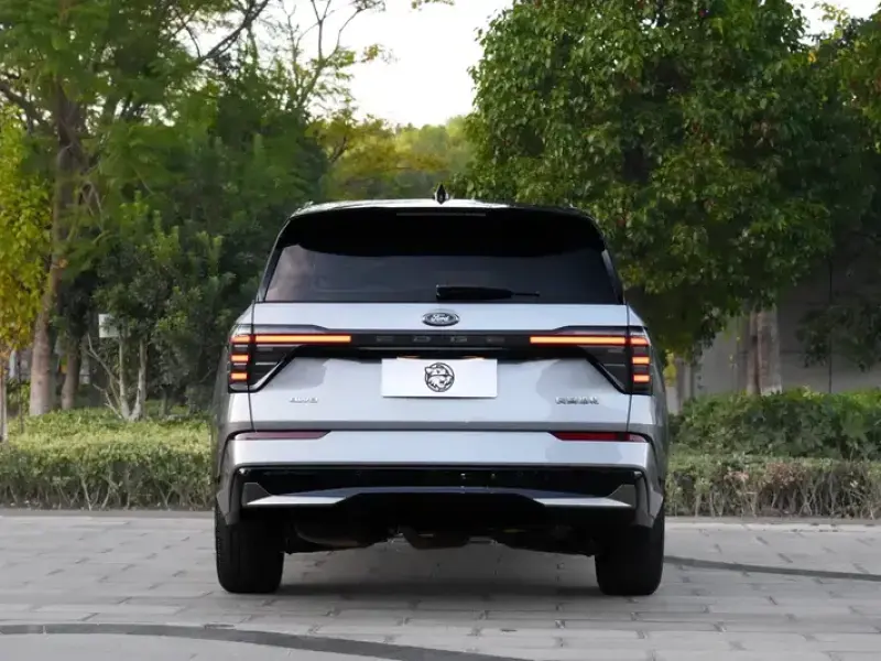 2023 Ford Edge с пробегом 33 000 км