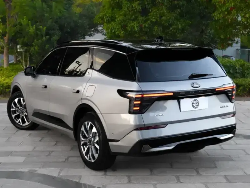 2023 Ford Edge с пробегом 33 000 км