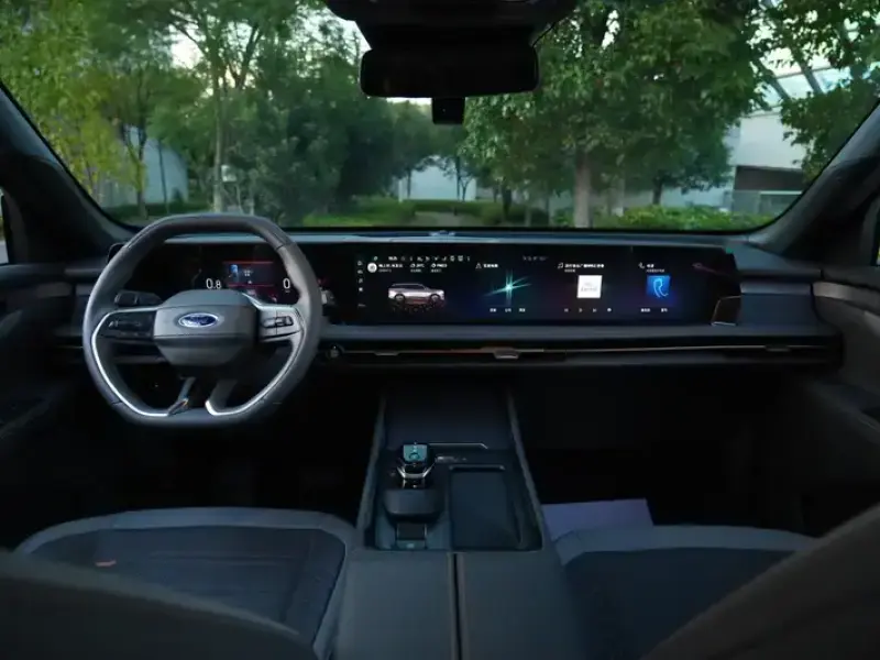 2023 Ford Edge с пробегом 33 000 км