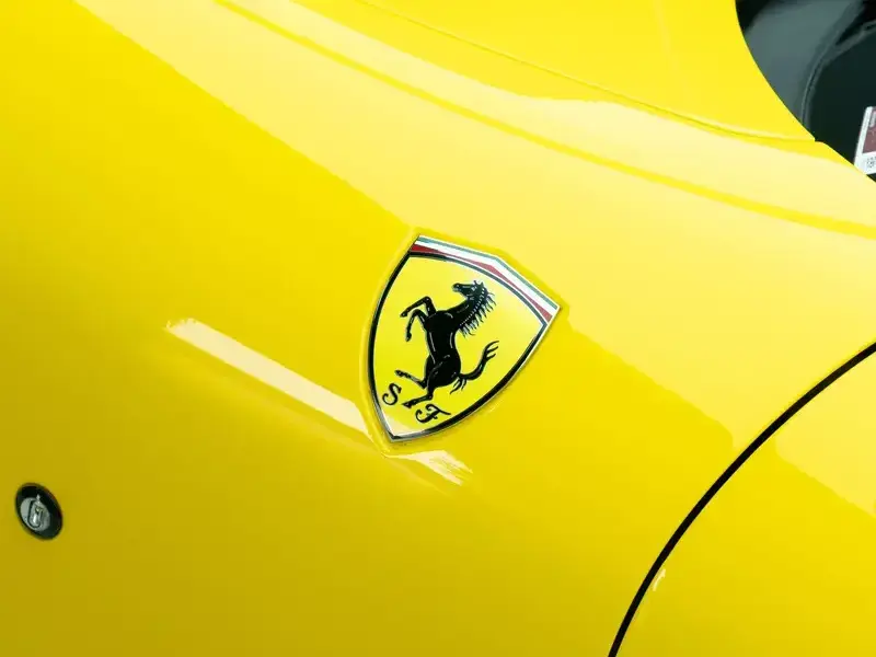 2020 Ferrari Roma с пробегом 10 000 км