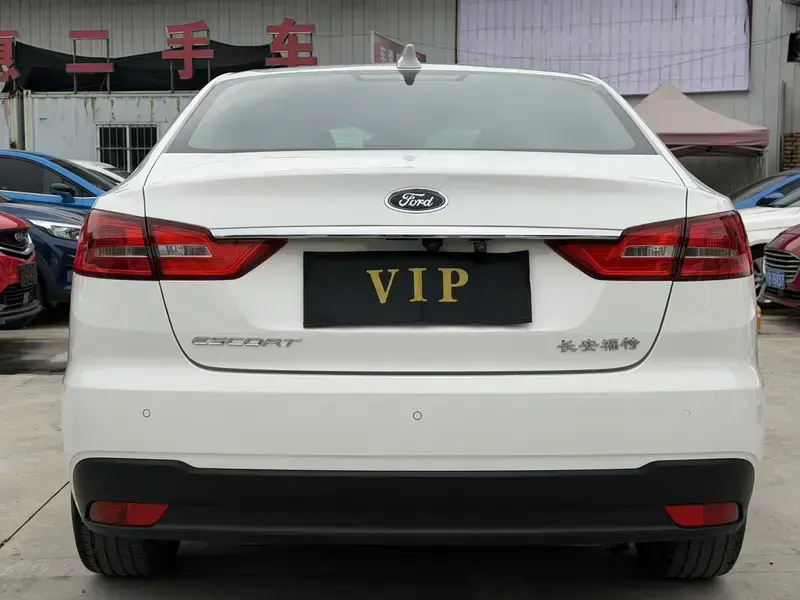 2019 Ford Escort с пробегом 49 000 км