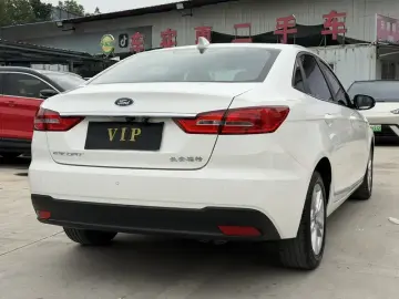 2019 Ford Escort с пробегом 49 000 км