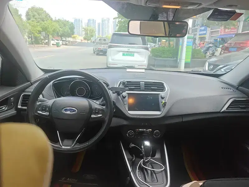 2019 Ford Escort с пробегом 58 100 км