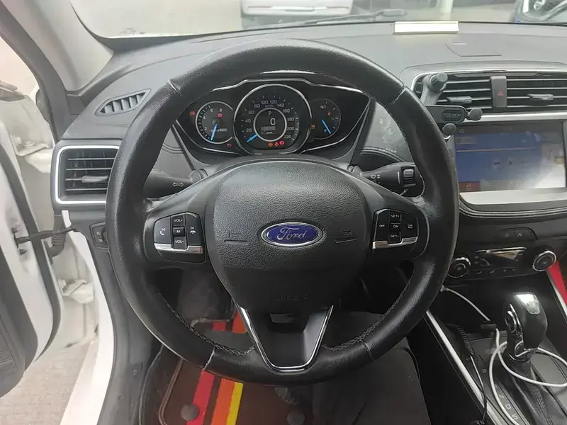 2019 Ford Escort с пробегом 58 100 км
