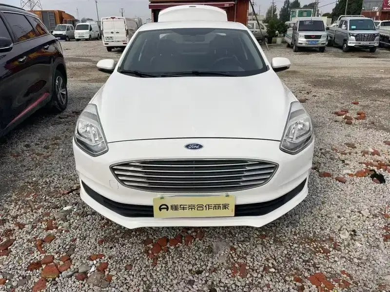 2019 Ford Escort с пробегом 100 000 км
