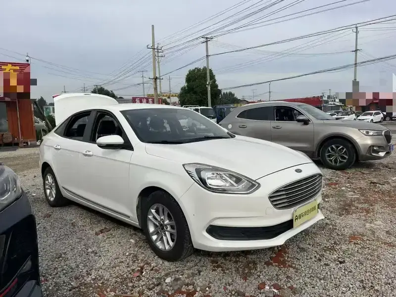2019 Ford Escort с пробегом 100 000 км