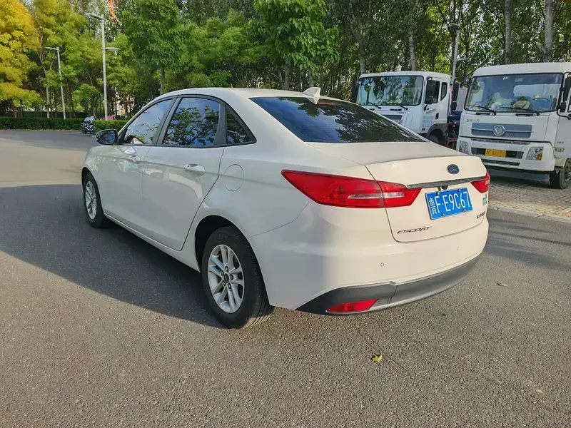 2019 Ford Escort с пробегом 85 000 км