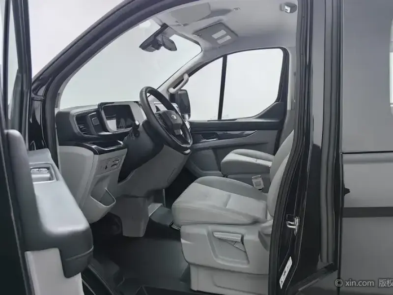 2023 Ford Transit с пробегом 25 900 км
