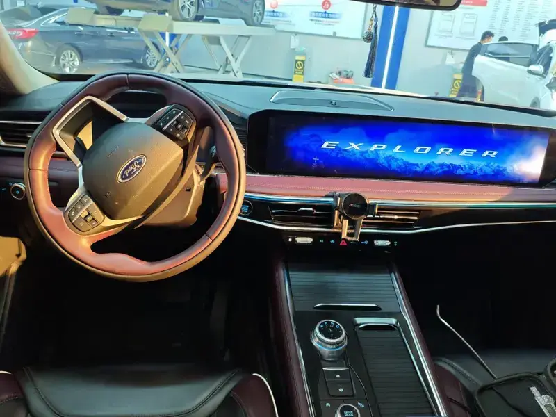 2023 Ford Explorer с пробегом 58 000 км