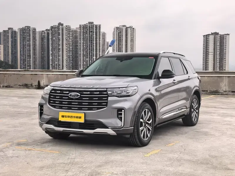 2023 Ford Explorer с пробегом 31 400 км
