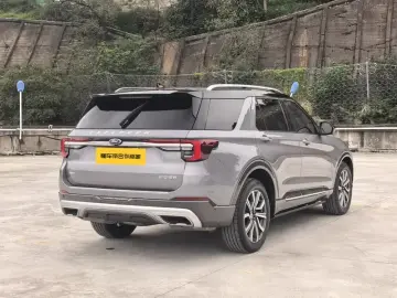 2023 Ford Explorer с пробегом 31 400 км