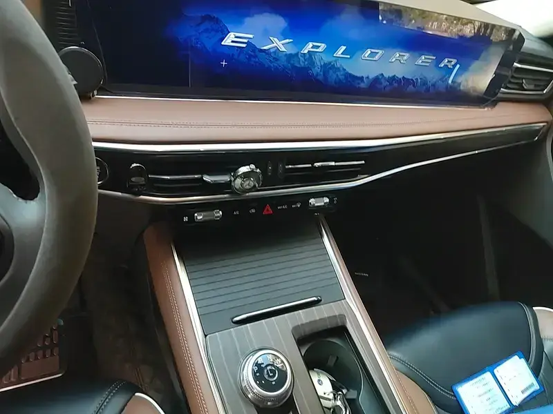 2023 Ford Explorer с пробегом 75 600 км
