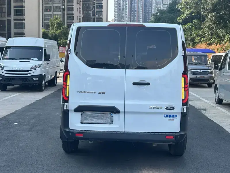 2023 Ford Transit с пробегом 110 000 км