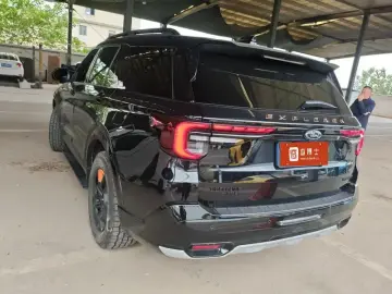 2024 Ford Explorer с пробегом 17 000 км