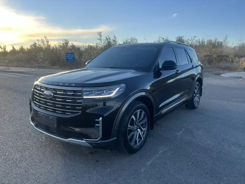 2023 Ford Explorer с пробегом 68 000 км