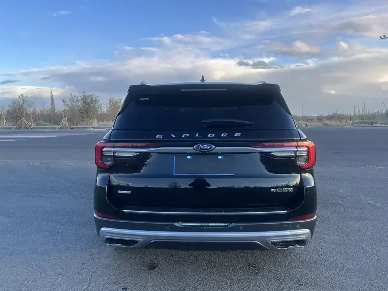 2023 Ford Explorer с пробегом 68 000 км