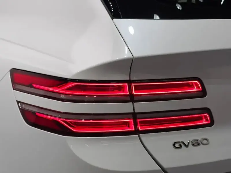 2023 Genesis GV80 с пробегом 42 810 км