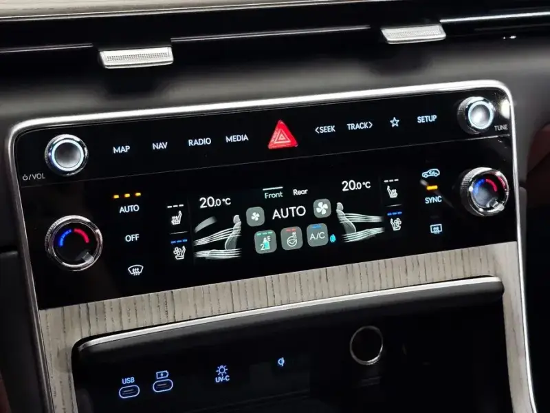 2023 Genesis GV80 с пробегом 25 130 км