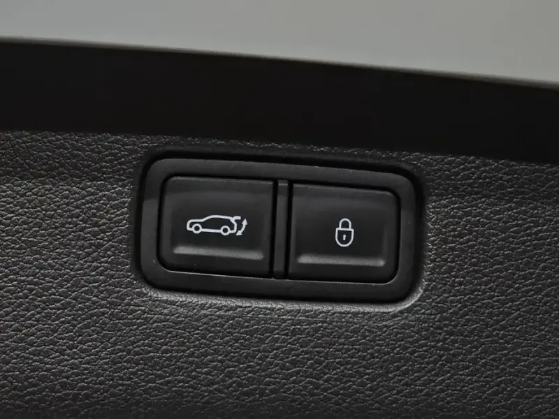 2023 Genesis GV80 с пробегом 25 130 км