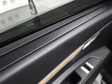 2023 Genesis GV80 с пробегом 13 952 км