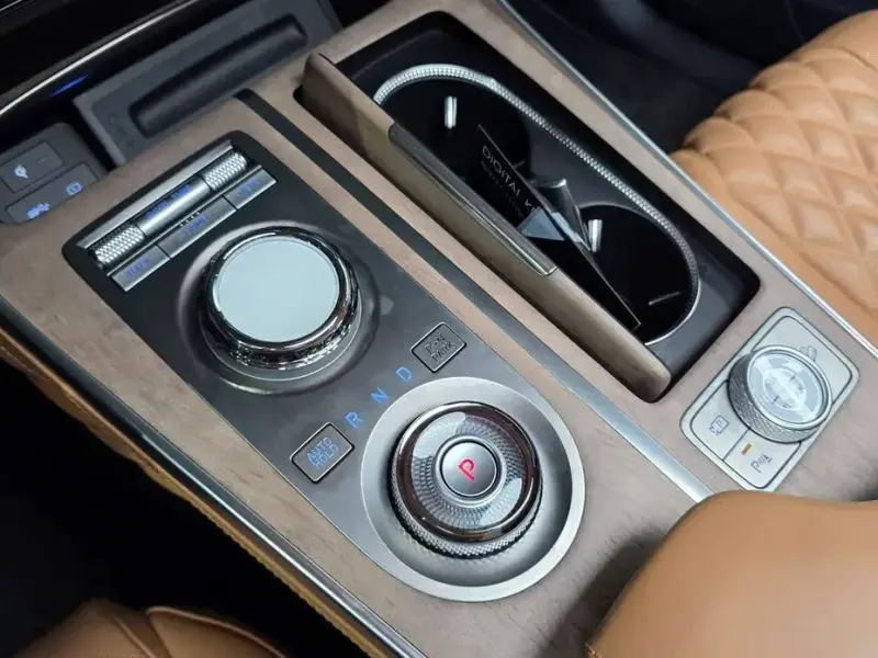 2023 Genesis GV80 с пробегом 47 293 км