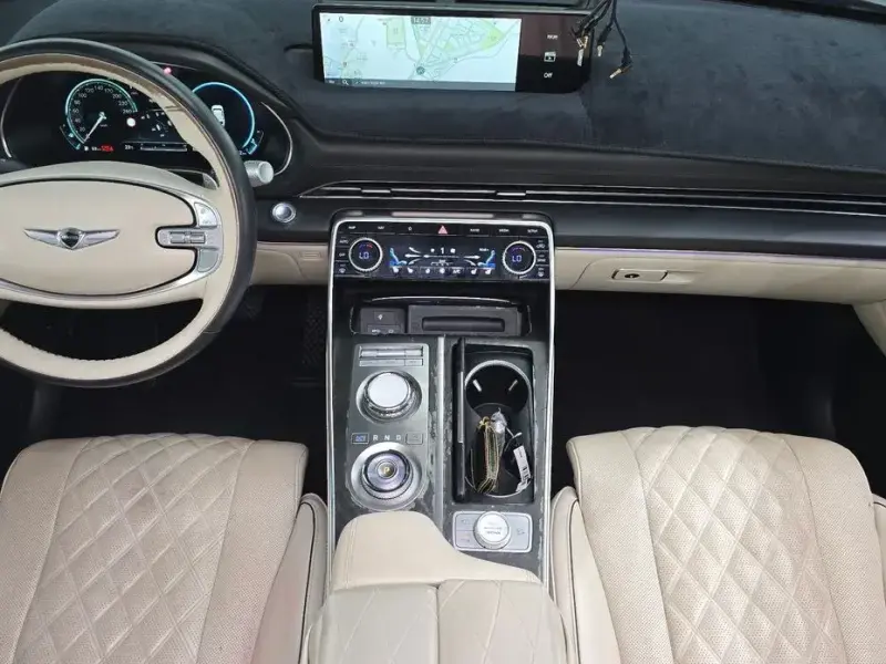 2023 Genesis GV80 с пробегом 83 752 км