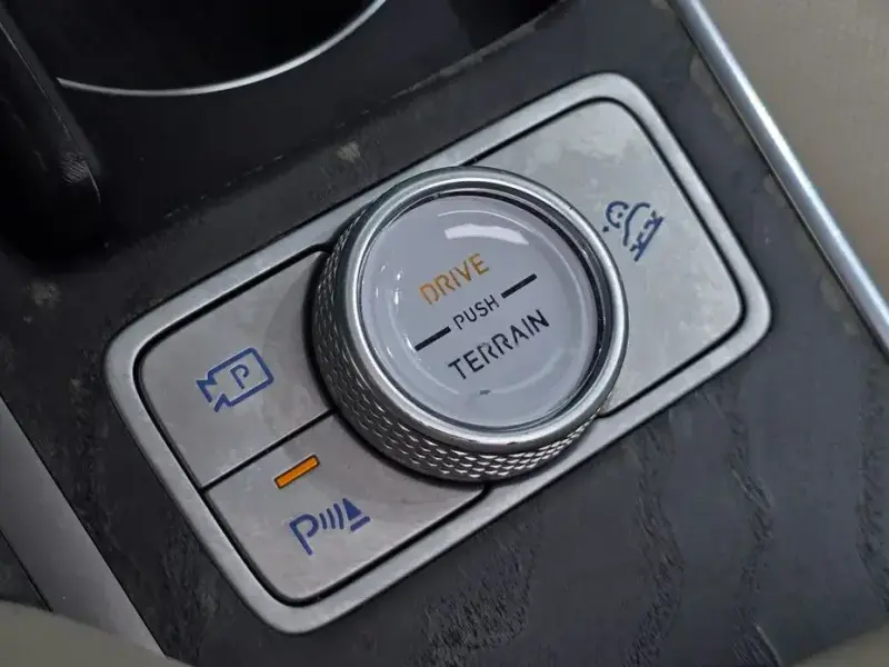 2023 Genesis GV80 с пробегом 83 752 км