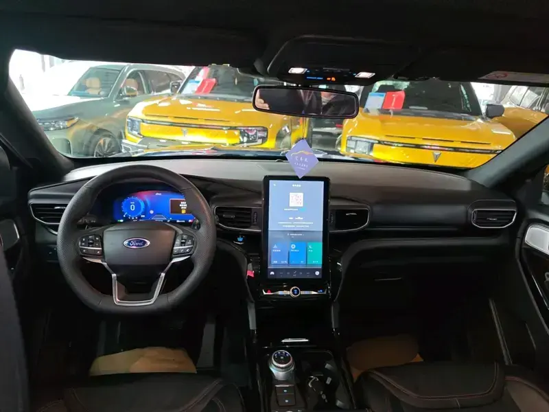 2020 Ford Explorer с пробегом 105 100 км