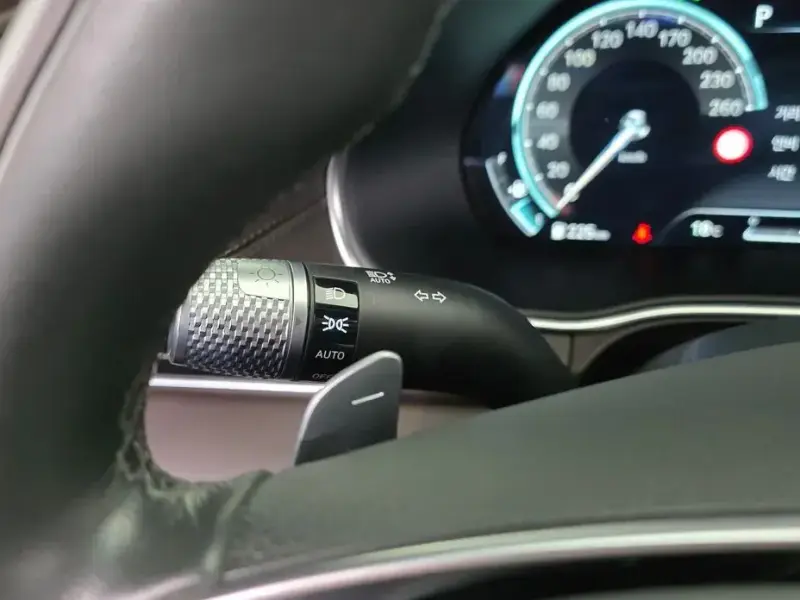 2023 Genesis GV80 с пробегом 40 263 км