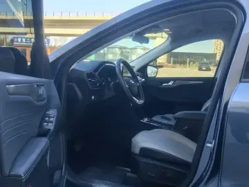 2020 Ford Escape с пробегом 39 000 км
