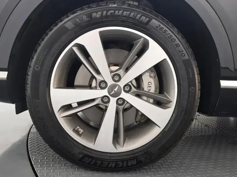 2023 Genesis GV80 с пробегом 31 278 км