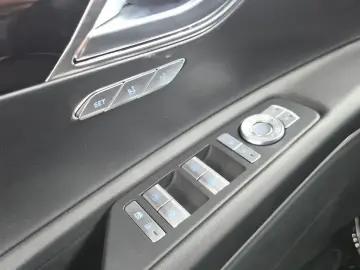 2023 Genesis GV80 с пробегом 31 278 км