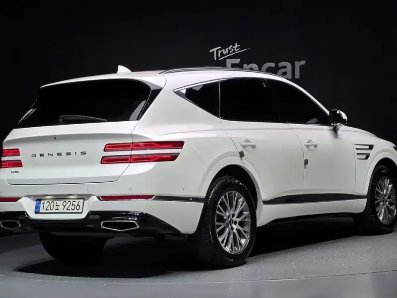 2023 Genesis GV80 с пробегом 24 887 км
